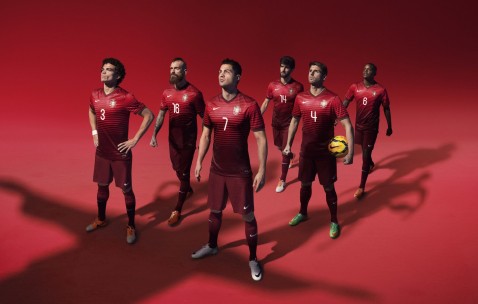开云体育世界杯-枫叶之怒，阿诺德一剑封喉，加拿大挺进2026世界杯决赛
