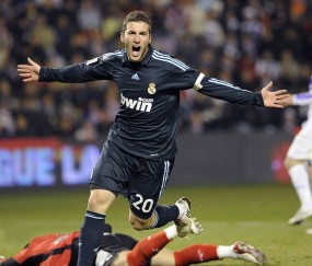 世界杯2026-篮网拿下北京队，范弗利特成为关键先生，一场跨越太平洋的篮球对话